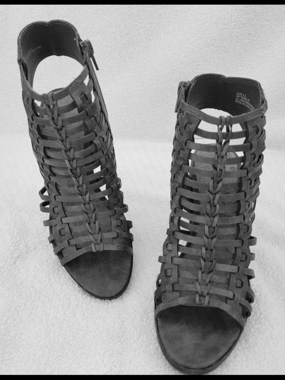 Womens Dark Gray Delta Cage Size 8.5 Womens Heel Shoes